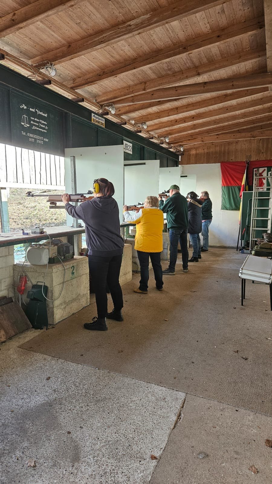 Jugend und Training auf dem Schießstand